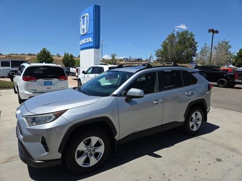 Used 2019 Toyota RAV4 XLE w/ All Weather Liner Package FWD image 1