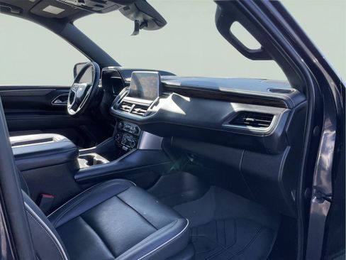 Used 2023 Chevrolet Tahoe Premier AWD/4WD image 22