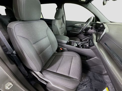 New 2026 Chevrolet Traverse LT image 28