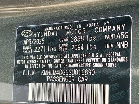 New 2025 Hyundai Elantra Sport image 29