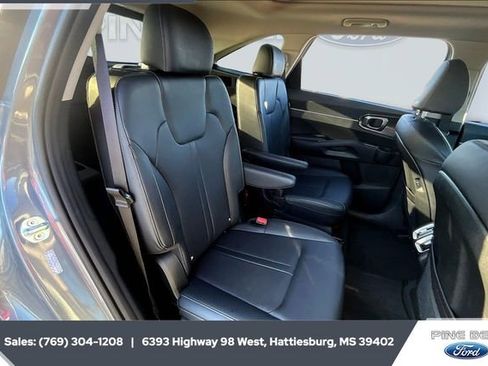 Used 2025 Kia Sorento EX w/ Panoramic Sunroof Package image 20