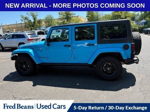 Used 2017 Jeep Wrangler Unlimited Sahara AWD/4WD image 8