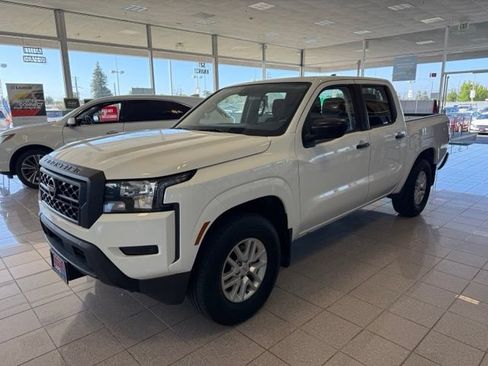 Used 2022 Nissan Frontier S w/ Technology Package RWD image 6