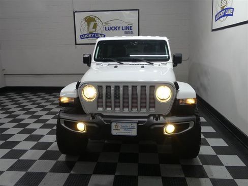 Used 2020 Jeep Wrangler Unlimited Sahara w/ Cold Weather Group AWD/4WD image 3