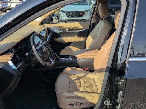 Used 2020 Cadillac XT6 Premium Luxury w/ Platinum Package image 11