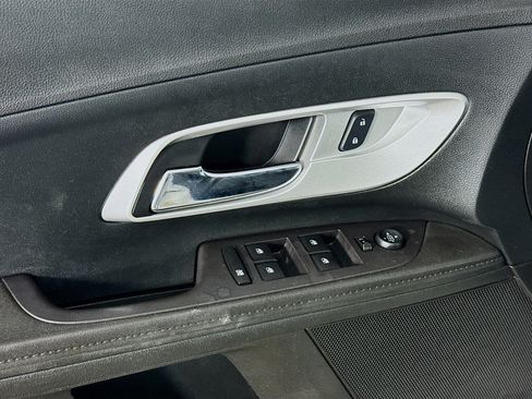 Used 2017 Chevrolet Equinox LT w/ Convenience Package image 23