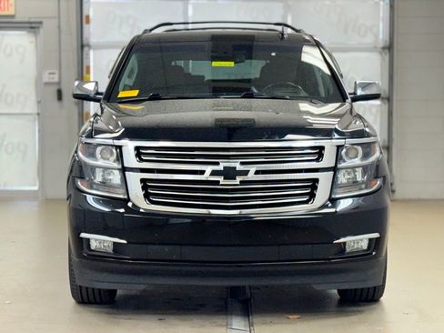 Used 2019 Chevrolet Suburban Premier w/ Premier Plus Edition AWD/4WD image 2