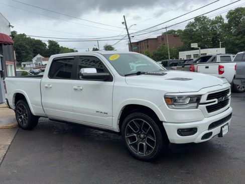 Used 2019 RAM 1500 Laramie AWD/4WD image 4