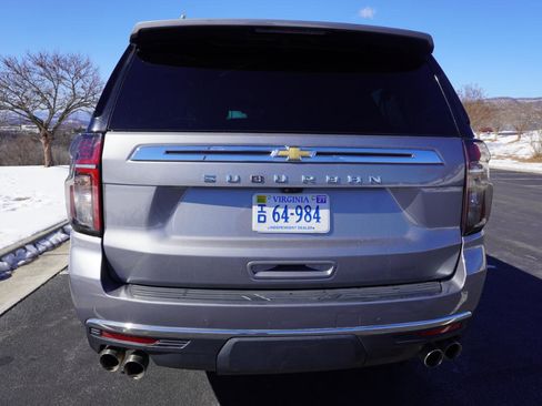 Used 2023 Chevrolet Suburban Premier image 7