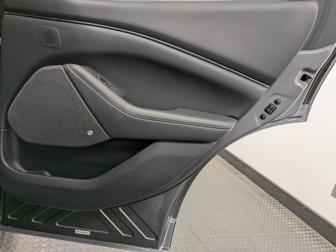 Used 2021 Ford Mustang Mach-E Premium image 25