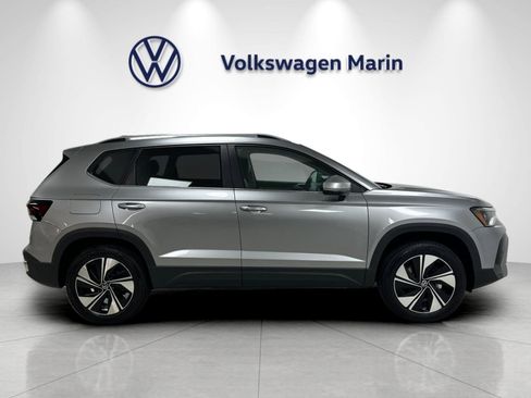 New 2026 Volkswagen Taos SE AWD/4WD image 6