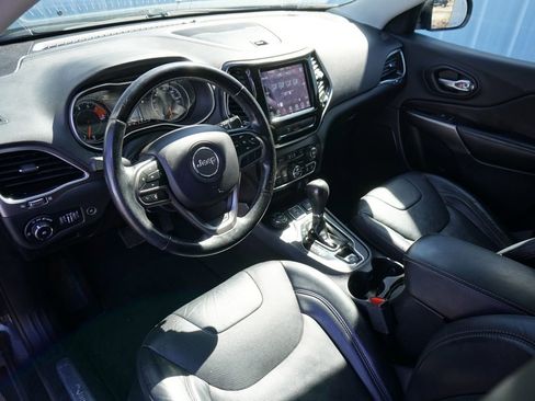 Used 2020 Jeep Cherokee Limited image 13