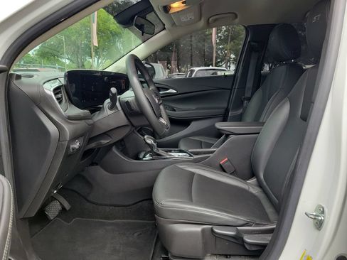 Used 2024 Buick Encore GX Sport Touring FWD image 22