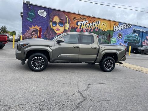 Certified 2025 Toyota Tacoma TRD Sport AWD/4WD image 2