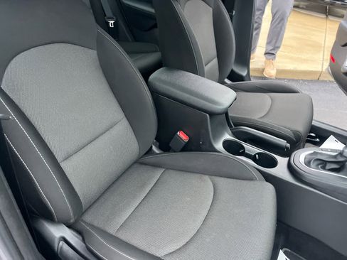 Used 2023 Kia Forte LXS image 29