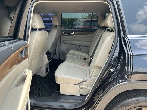 Used 2024 Volkswagen Atlas SE FWD image 49