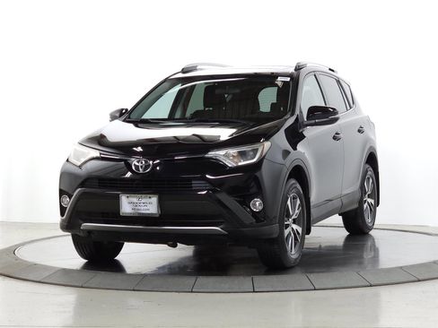 Used 2016 Toyota RAV4 XLE AWD/4WD image 3
