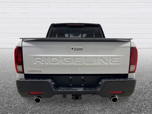 New 2026 Honda Ridgeline Black Edition image 4