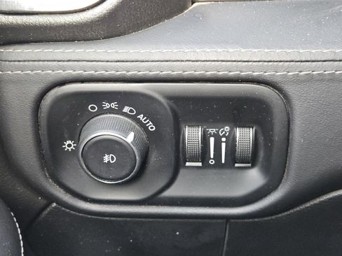 Used 2023 RAM 3500 Limited image 13