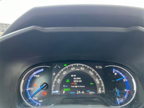 Used 2025 Toyota RAV4 SE image 16