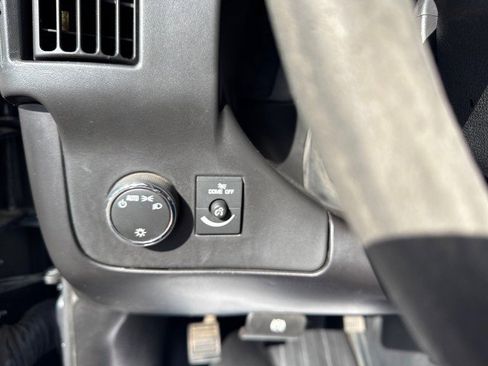 Used 2014 Chevrolet Express 3500 w/ Chrome Appearance Package image 18