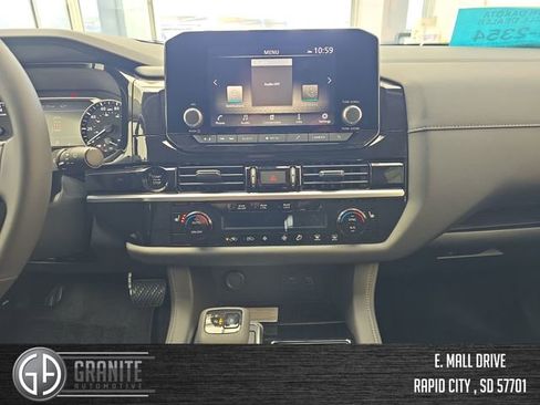 New 2025 Nissan Pathfinder SV image 17