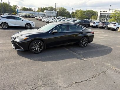 Used 2024 Lexus ES 250 w/ Premium Package