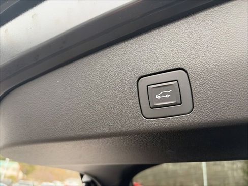 Used 2022 Buick Encore GX Essence w/ Experience Buick Package image 10