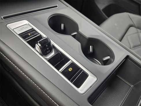 New 2026 Volkswagen Atlas SE image 17