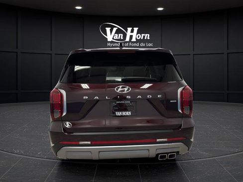 Used 2024 Hyundai Palisade Limited image 4