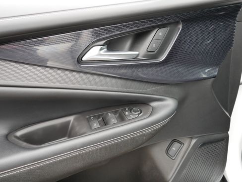 Used 2024 Chevrolet Blazer EV LT image 19