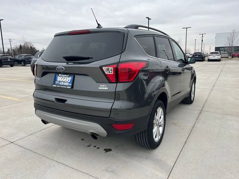 Used 2019 Ford Escape SEL image 9