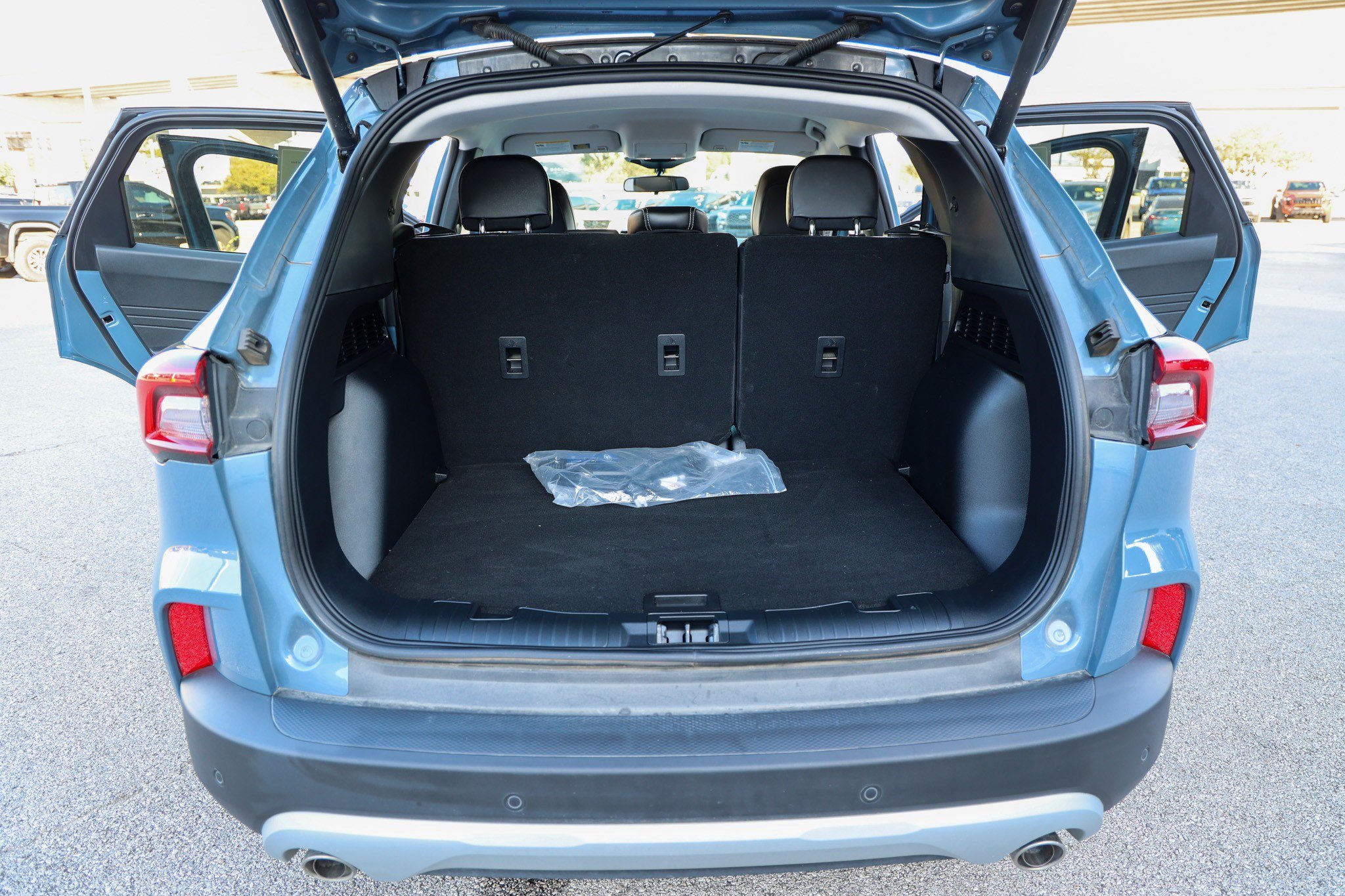 Used 2026 Ford Escape SE FWD image 35