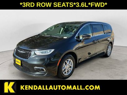 Used 2023 Chrysler Pacifica Touring-L