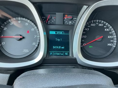 Used 2016 Chevrolet Equinox LT w/ Convenience Package AWD/4WD image 2