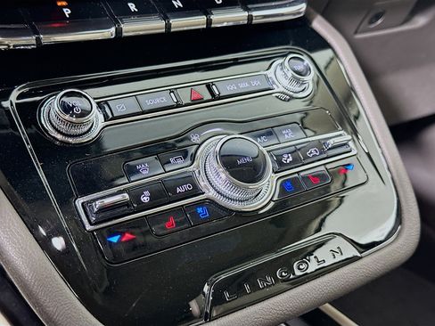 Used 2022 Lincoln Corsair AWD w/ Equipment Group 101A image 24