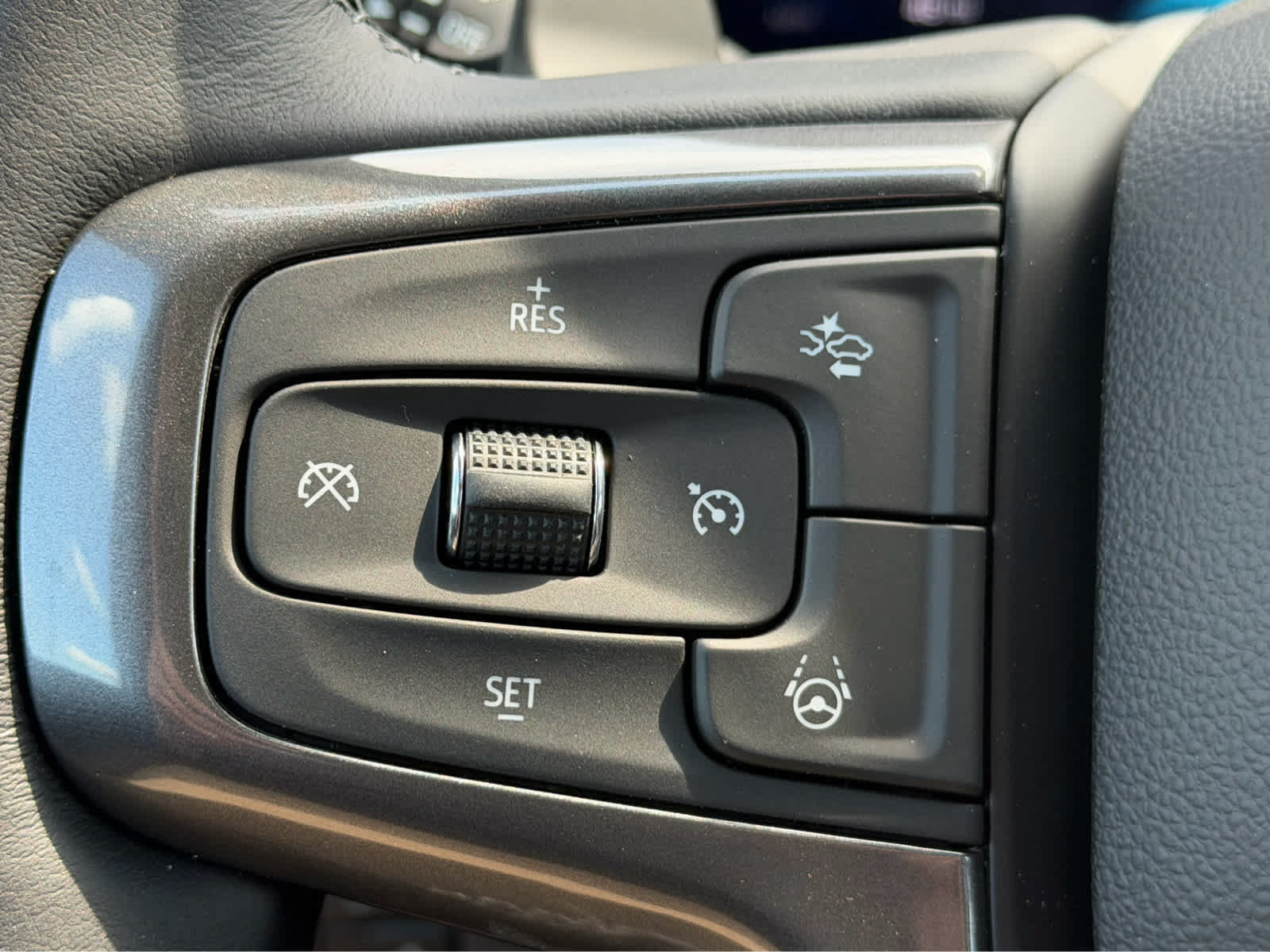 New 2026 Chevrolet Silverado 1500 High Country AWD/4WD image 9