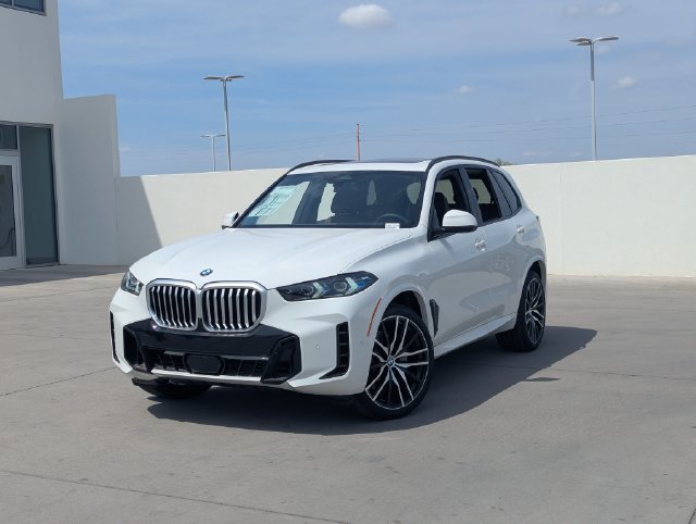 Used 2026 BMW X5 xDrive40i w/ M Sport Package AWD/4WD image 3