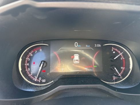 Used 2023 Toyota RAV4 XLE image 17