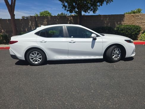 Used 2025 Toyota Camry LE w/ Convenience Package FWD image 10