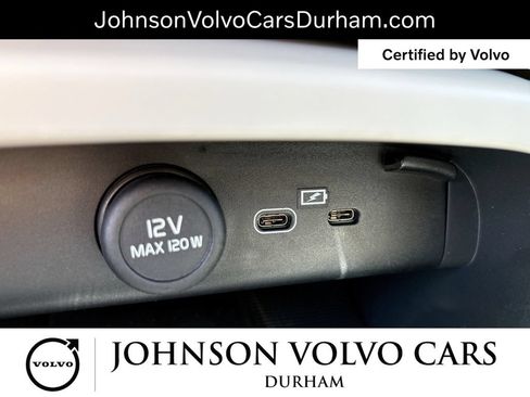 Certified 2026 Volvo XC40 B5 Plus AWD/4WD image 28