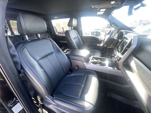 Used 2022 Ford F350 Lariat w/ Lariat Ultimate Package image 28