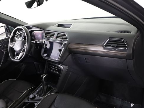 Used 2022 Volkswagen Tiguan SEL R-Line AWD/4WD image 31