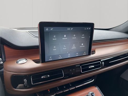 Used 2020 Lincoln Aviator Reserve w/ Equipment Group 202A image 35