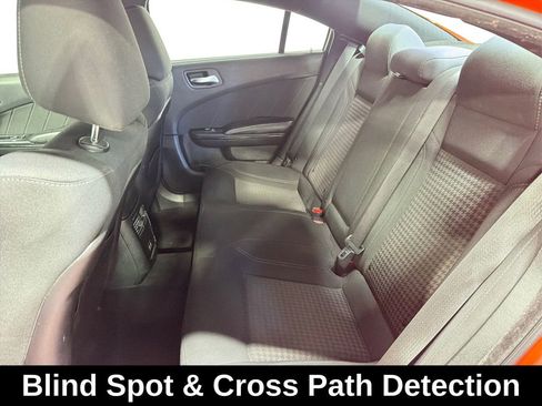 Used 2019 Dodge Charger SXT w/ Driver Confidence Group image 11