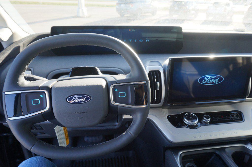 Used 2013 Ford F350 Lariat w/ Lariat Ultimate Pkg AWD/4WD image 28