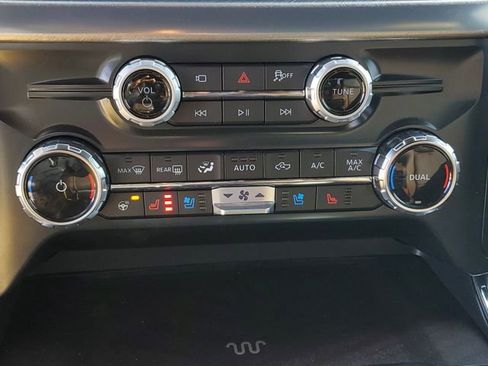 Used 2025 Ford F150 King Ranch w/ FX4 Off-Road Package image 32