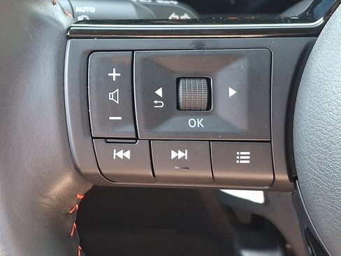 Used 2025 Nissan Kicks SR AWD/4WD image 21