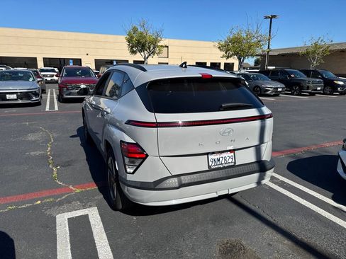Certified 2024 Hyundai Kona SEL FWD image 3