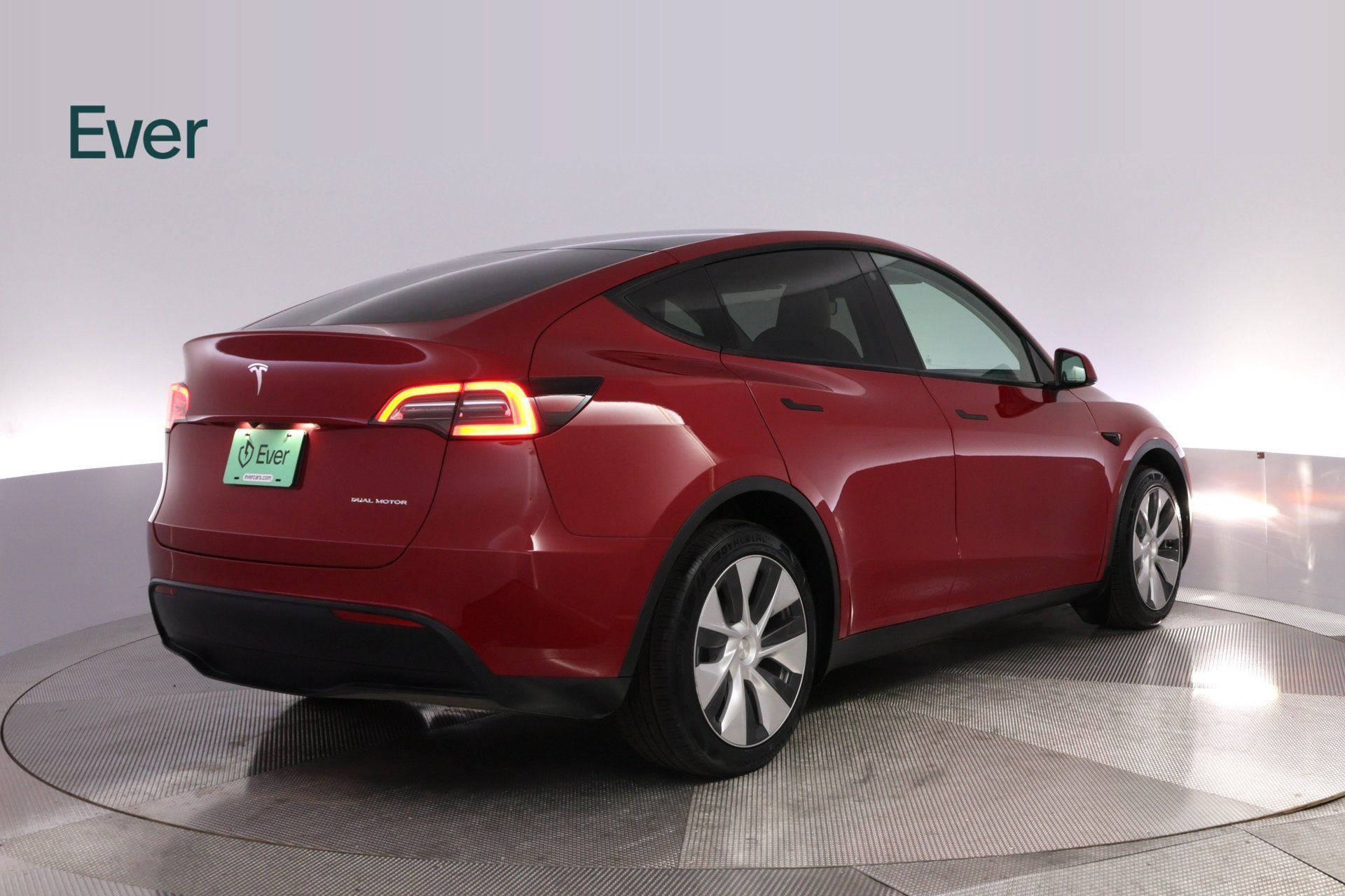 Used 2023 Tesla Model Y Long Range AWD/4WD image 3
